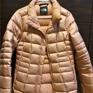 The North Face Women's Puffer Jacket in Dusty Pink